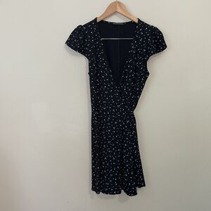 Brandy Melville Wrap Dress Navy Floral Flutter Sleeve Feminine Flirty V Neck